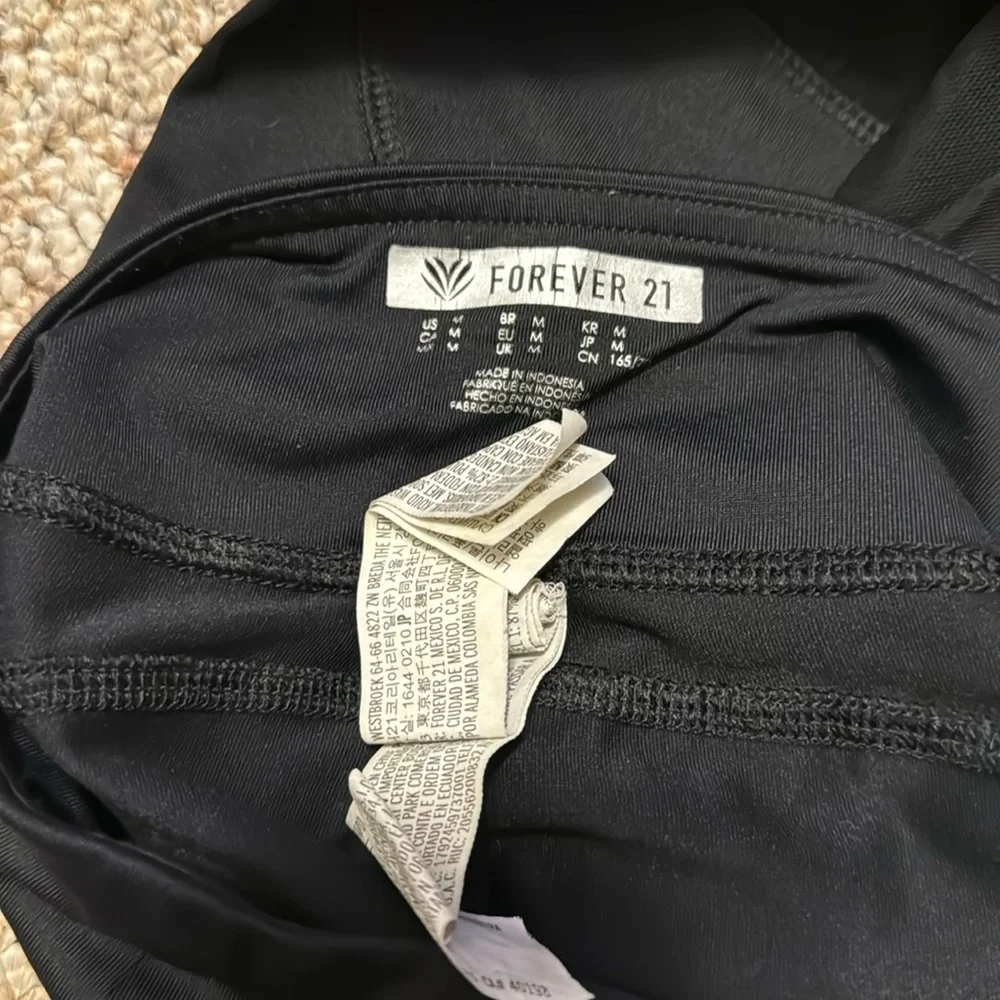 Forever 21 cutout leggings - Picture 3 of 5